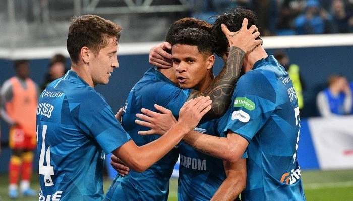 Футбол. Лига чемпионов. Зенит - Бенфика