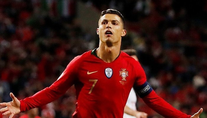 Футбол. Евро-2020. Отборочные матчи. Сербия - Португалия